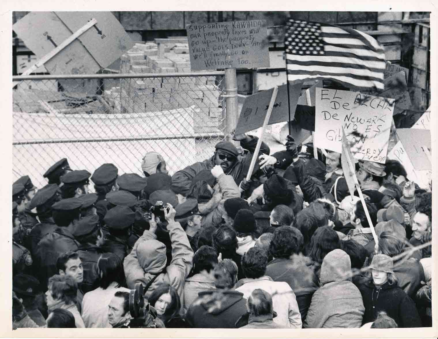 North Ward Residents Block Construction Site (1972)